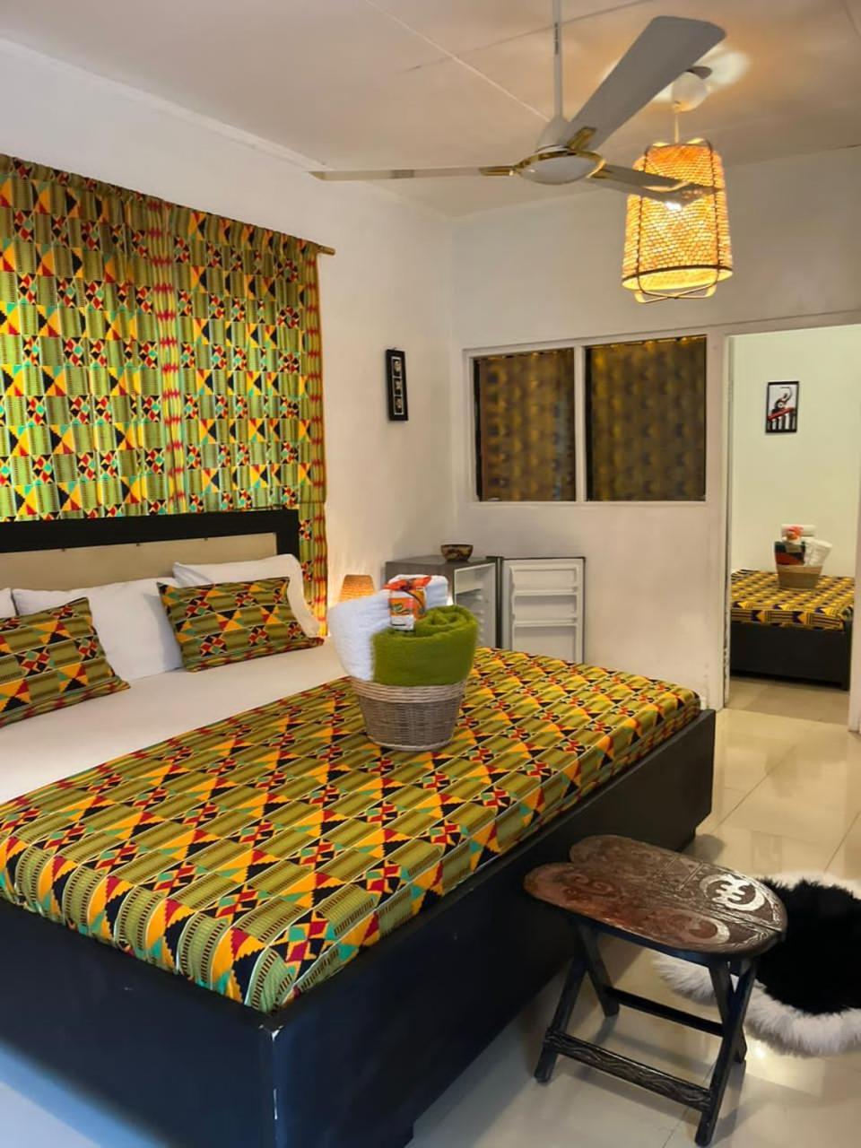 African Treasure Beach Resort Kokrobite Экстерьер фото