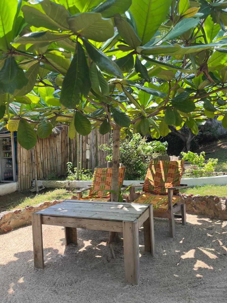 African Treasure Beach Resort Kokrobite Экстерьер фото