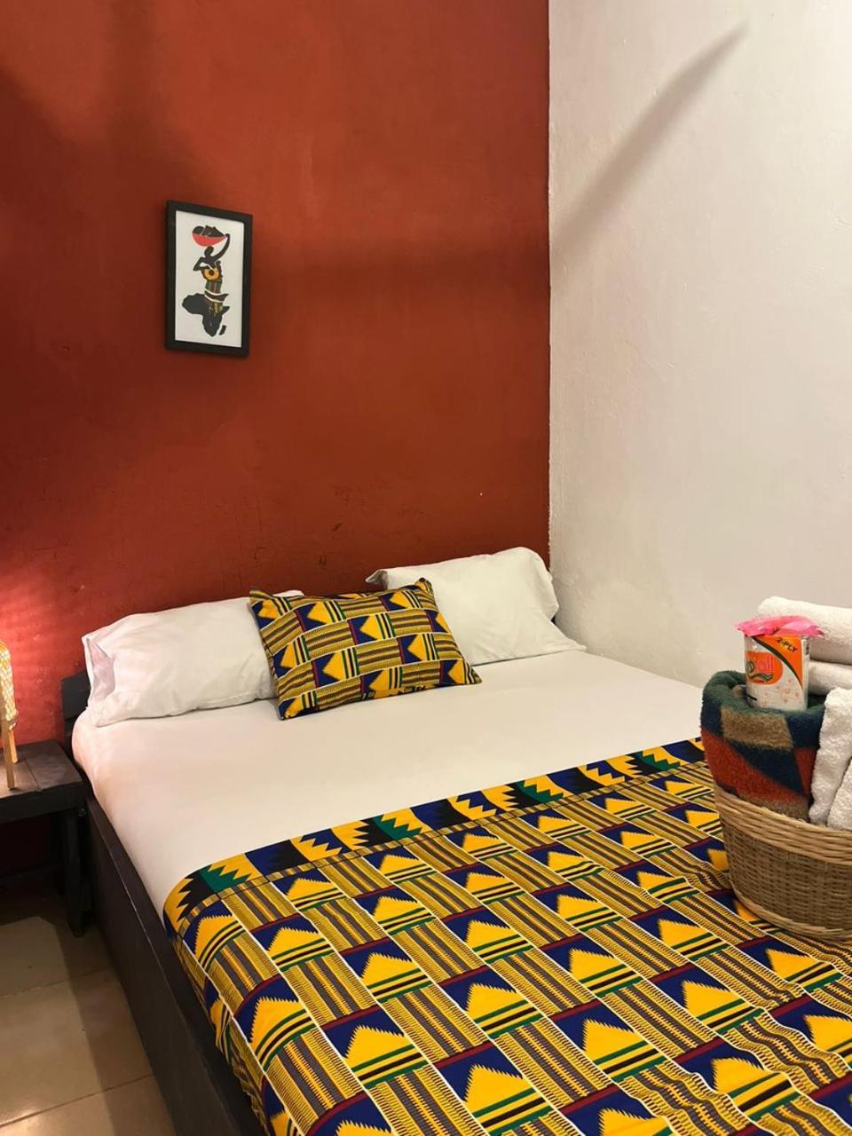 African Treasure Beach Resort Kokrobite Экстерьер фото