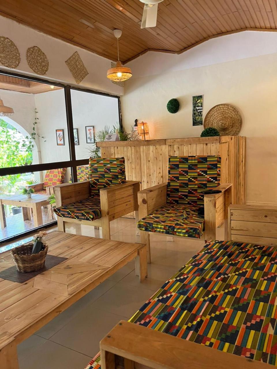 African Treasure Beach Resort Kokrobite Экстерьер фото