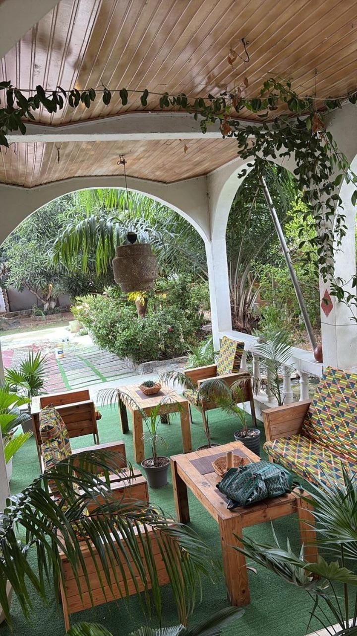 African Treasure Beach Resort Kokrobite Экстерьер фото