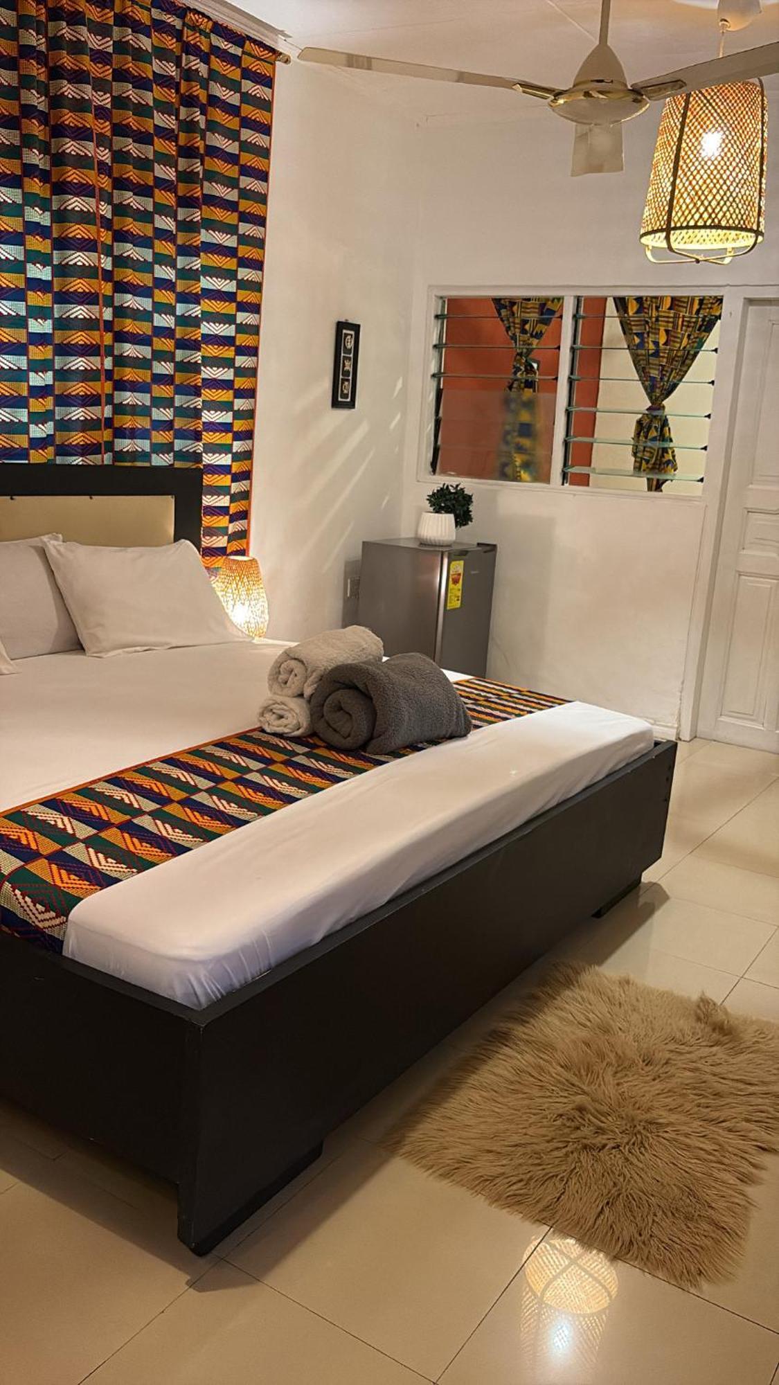 African Treasure Beach Resort Kokrobite Экстерьер фото