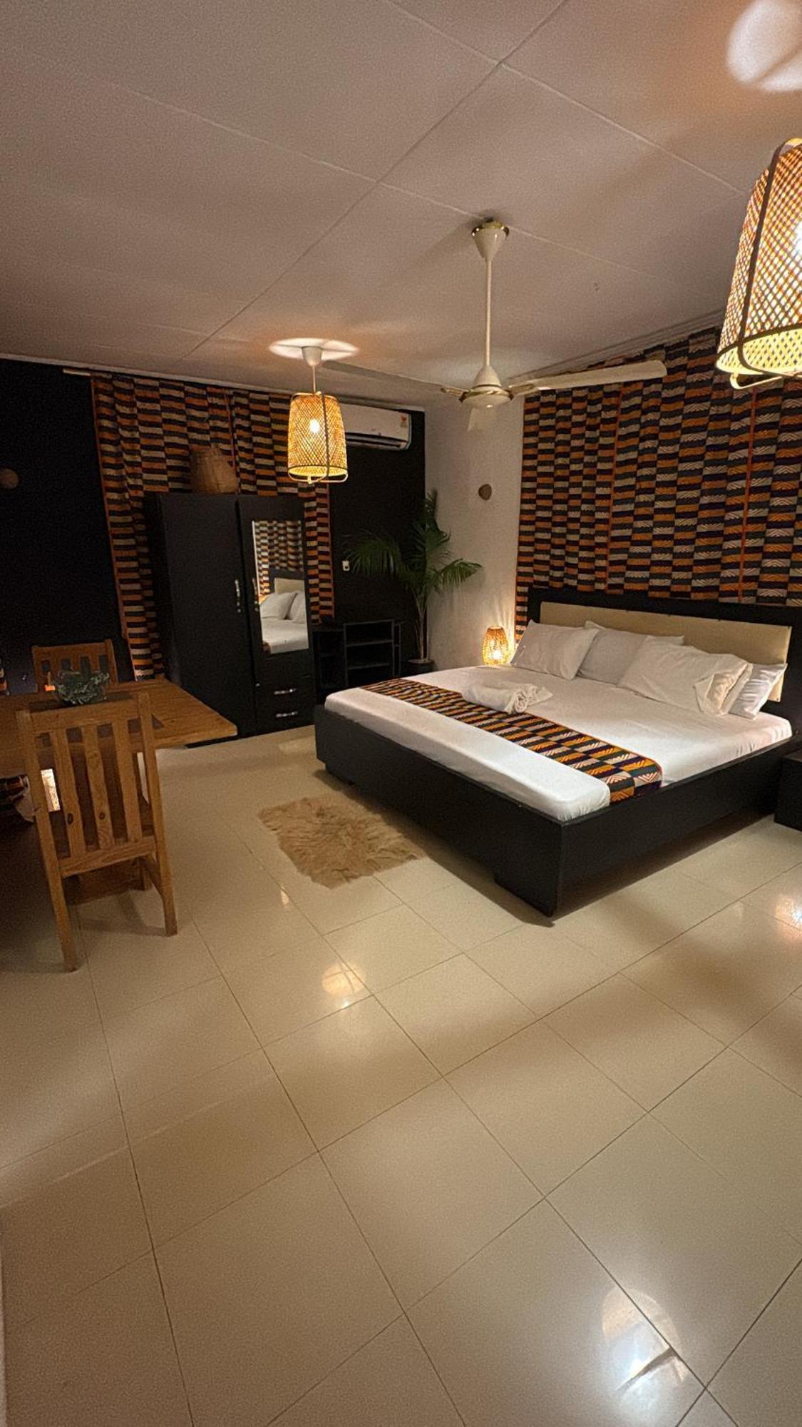 African Treasure Beach Resort Kokrobite Экстерьер фото